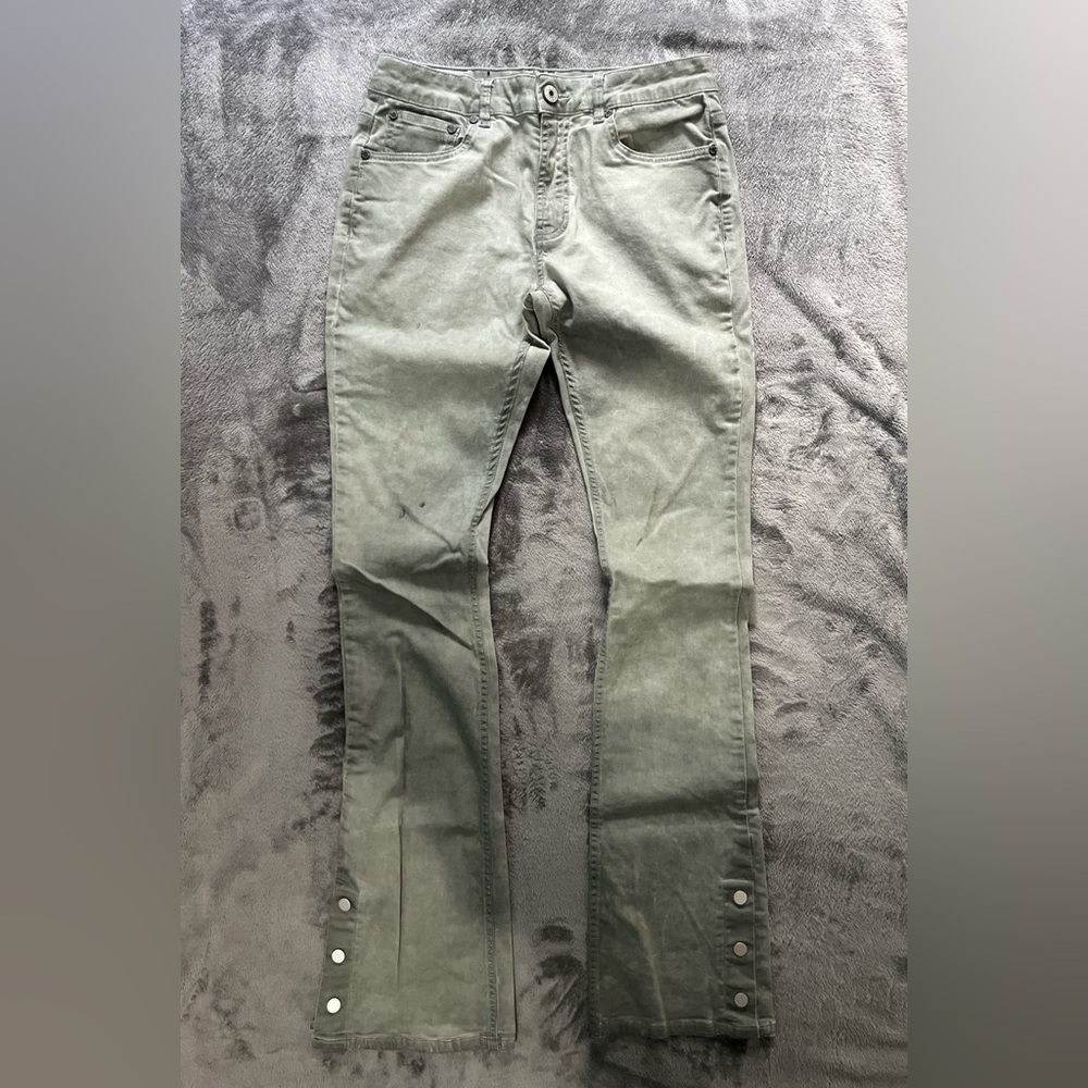 SERENEDE OLIVE STACKED JEANS